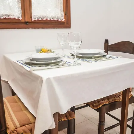 House Zelanto Mali Tkon